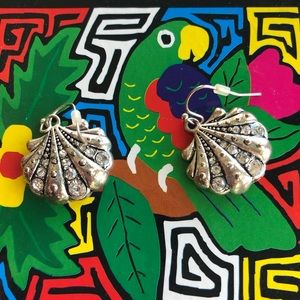 Sunnity seashell earrings with rhinestones